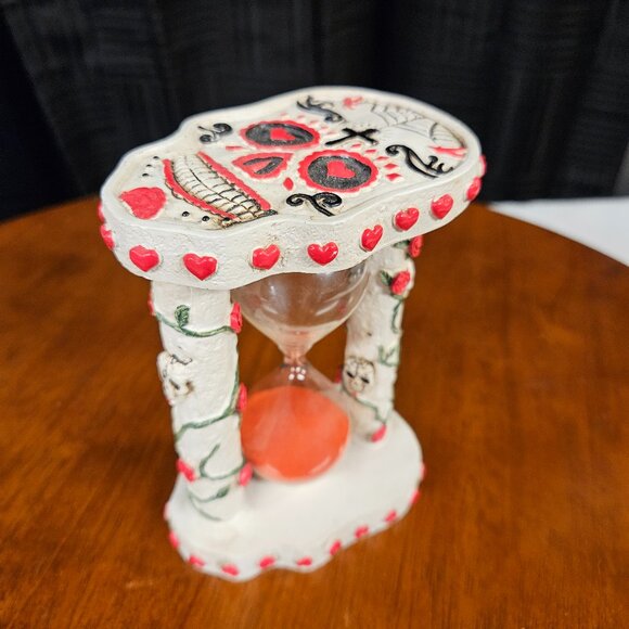 Day of the Dead Candy Skull and Rose Sand timer with Red Sand - Picture 1 of 6